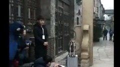 粉絲用手機拍攝劉清沨2017寫真拍攝現場