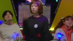 舉重妖精金福珠在KTV唱歌