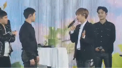 D.O. 伯賢 KISS cut