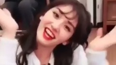 Somi Instagram更新視頻一則