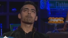 Joe Jonas坐客WWHL秀,在問答游戲(拒不解釋)環節
