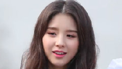 本月少女 1/3 (LOOΠΔ 1/3) 首個粉絲見面會