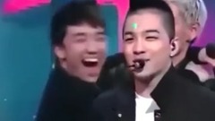 忍住不笑挑戰之韓流愛豆搞笑瞬間