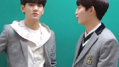 顯腿長的UP10TION校服
