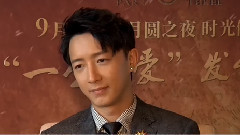 睡覺要抱東西才踏實的韓庚