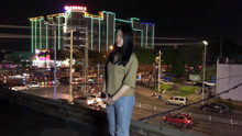  - 樓頂聽美女唱，就愛上了這首《我也很想他》