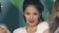 泫雅的伴舞,令人驚艷的視覺呈現而引起關注