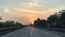  - 端午節出差，未能與家人團聚《平凡之路》路上遇到夕陽真美