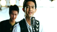 Falling In Love (Video Clip)