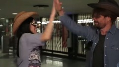 紐約地鐵站偽裝驚喜演唱