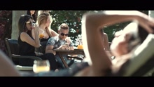 Hace Calor (Official Video)