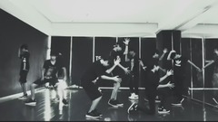 一個很酷的練習室 cut