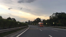  - 路途的車內音樂《平凡之路》