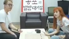 BLACKPINK - 圍棋原來可以彈著玩 LISA在游戲室片段