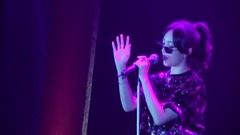 她是誰 (Who's That Girl)