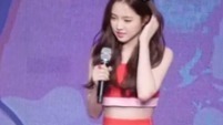 Apink 清純和性感姿勢