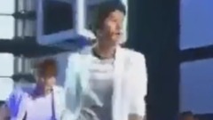 圭賢完美跪滑