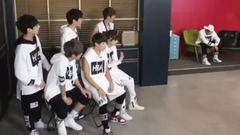 防彈少年團 4年前雄心勃勃的新人防彈的freestyle自我介紹 #用rap搶占先機 13/09/15 【WNS中字】