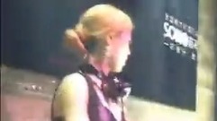 冷漠的<謝謝你不愛我>DJ版,好聽,單曲循環好幾遍!