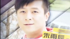 男孩依舊