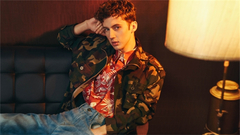 戳爺Troye Sivan最新代言宣傳片段