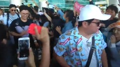 越南峴港機場入境見迎/過度擁擠現場  團結才能火越南拍攝行程