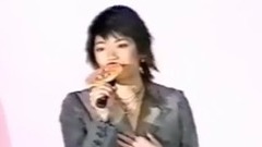 2003 慈善演出訪問
