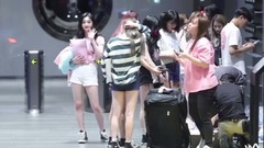 THE SHOW 下班回家路上飯拍 17/08/29