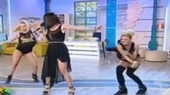 Premier?! Ellie White - Zi ceva - Neatza cu Razvan si Dani