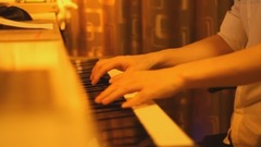 《讓一切隨風》夜色鋼琴曲 趙海洋鋼琴版視頻
