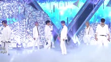 B.A.P - HONEYMOON - MBC Show Champion 現場版 17/09/06