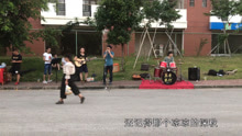  - 萌妹子點了這首歌，不會唱，只好拿出口琴獨奏