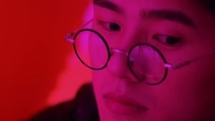 少年企畫誠意制作 劉昊然春夏《時尚芭莎》微電影《偶遇》公開
