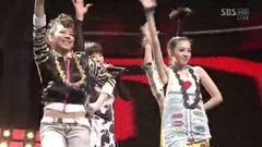 2NE1 - 開場 + Fire(出道舞臺)