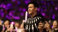 孫楊變迷弟現身周杰倫演唱會 二人合唱<簡單愛>