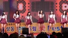 貓步輕悄