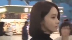 允兒機場飯拍視頻一則