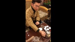 盤點細數那些愛喝茶的明星們 歌手劉清沨