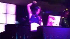 第一次聽這首DJ舞曲<妹妹不哭>,唱的不錯,分享試聽!