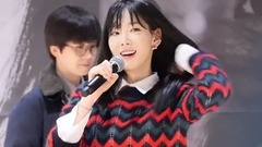 最后的告別儀式結束后,記者簽名會上