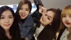 BLACKPINK - 【BLACKPINK】那些吃了JISOO安利的愛豆們~