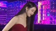 SBS歌謠大戰 主持人IU采訪BTS,唱 Last Christmas慶祝圣誕