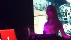 第一次聽這首DJ<刺猬與玫瑰>,唱的還不錯,推薦試聽!