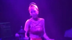 一首DJ舞曲<愛情兩個字>,百聽不膩,極力推薦!