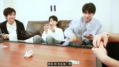 TFBOYS的紙牌游戲時間,一起給王源過生日 飯制