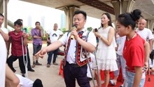殘疾大家族，街頭花式演唱，聲音各具特色，誰觸達了你的內心？