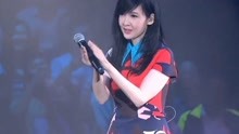  - 李克勤演唱會現神秘嘉賓，當女神上臺時，你就知道真正的美女！