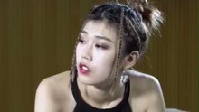  - 低配張真月