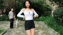  - 大長腿妹子跳舞