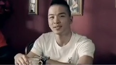 只看著我